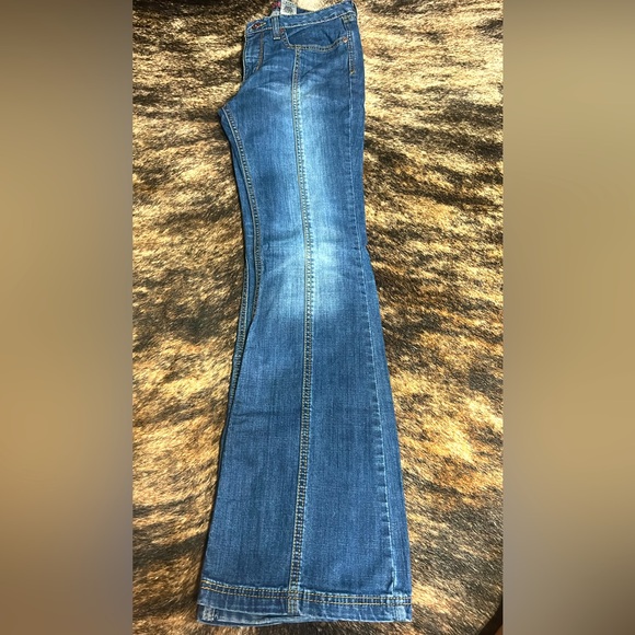 Cinch Lynden - Picture 1 of 1